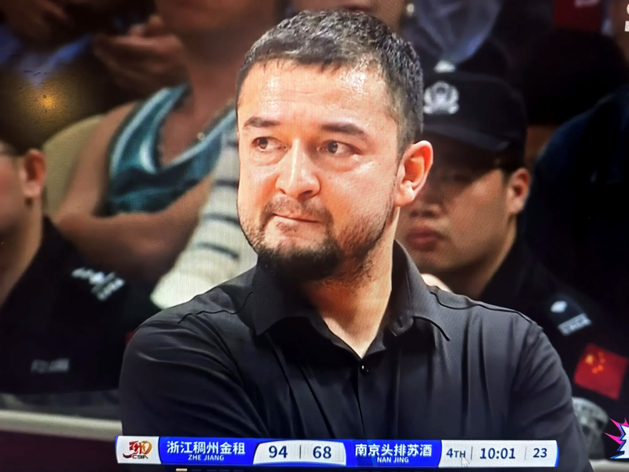 赛地聚焦：亚冠关键时刻热度飙升；深圳男篮远射贴柱；球迷炸锅；资深球员宣示担当的简单介绍九游